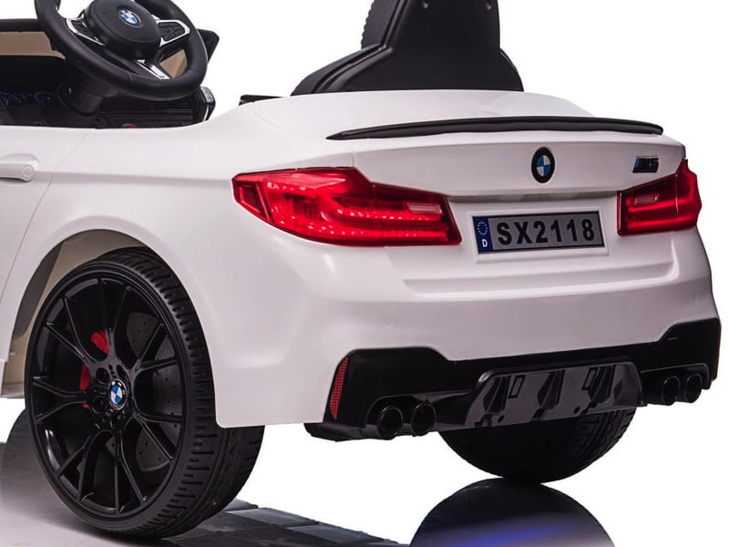Bmw M5, Leder Zitje, Rubberen Banden, Kinder Accu Auto!